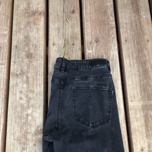 Black Low-Waisted Jeans - Ripped at the knee - Picture 2 of 2